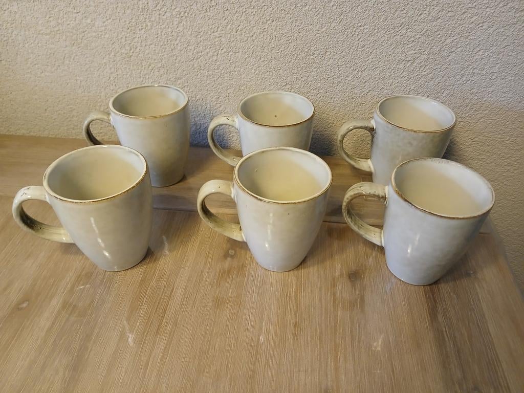 Nieuw 6 kopjes Sienna grijs H9 cm, diameter 7cm, Nieuw, Ophalen of Verzenden, Overige stijlen, Kop(pen) en/of Schotel(s)