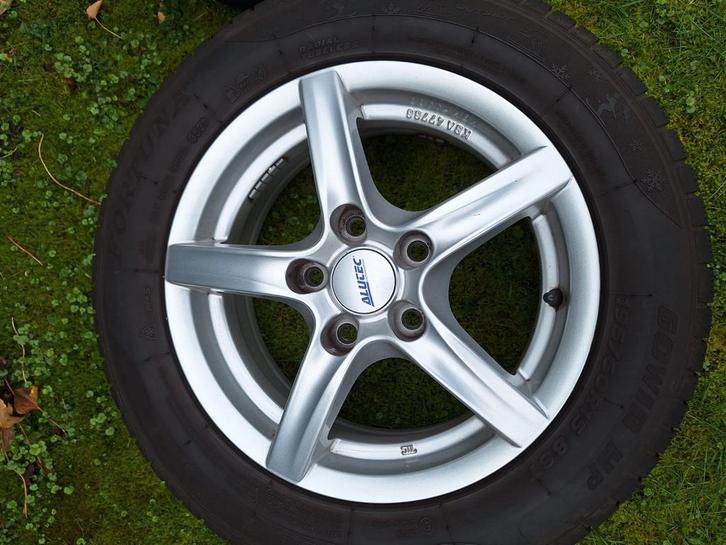 4 nette velgen met winterbanden, Auto-onderdelen, Banden en Velgen, Banden en Velgen, Winterbanden, 15 inch, 195 mm, Ophalen of Verzenden