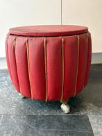 Vintage poef, Huis en Inrichting, Banken | Voetenbanken en Poefen, Ophalen, Overige materialen, Minder dan 50 cm, Gebruikt