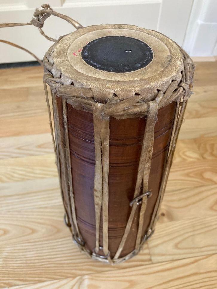 Trommel Madal handgemaakt in Nepal 2 kanten bespeelbaar, Muziek en Instrumenten, Percussie, Gebruikt, Trommel, Ophalen of Verzenden