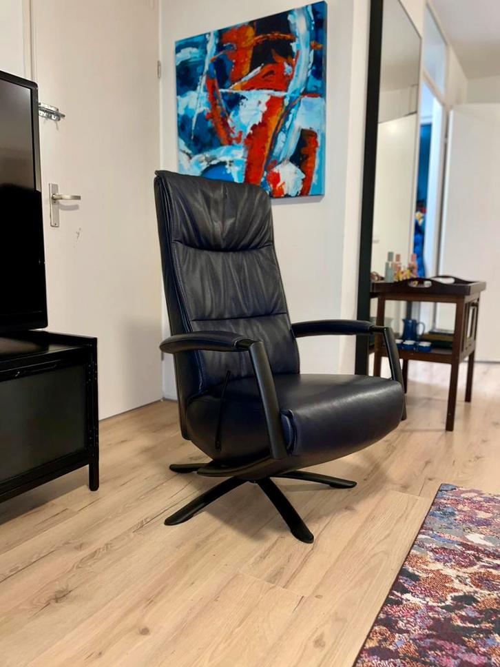 RelaxFauteuil Design RelaxStoel modern design NIEUWSTAAT, Huis en Inrichting, Fauteuils, Zo goed als nieuw, Leer, 50 tot 75 cm