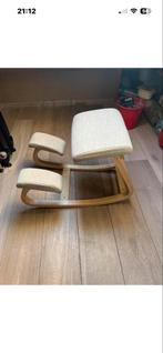 Ergonomische kniestoel - Nieuwstaat, Huis en Inrichting, Stoelen, Wit, Ophalen of Verzenden, Zo goed als nieuw, Eén