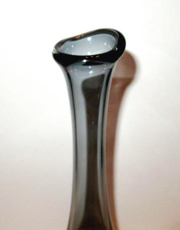 Retro Scandinavisch Art Glas vaas. beschikbaar voor biedingen