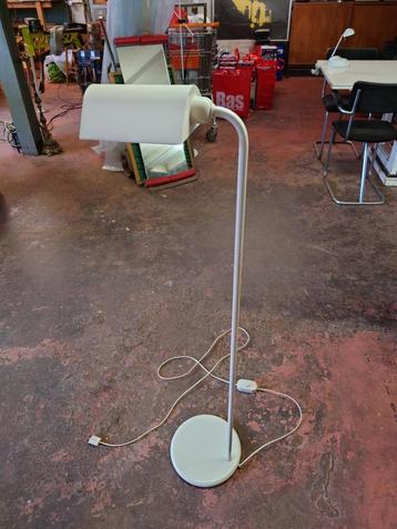 Vintage 70’s Massive witte metalen vloerlamp, leeslamp Abo beschikbaar voor biedingen