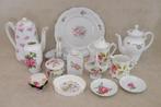 Servies met roosjes decor  vintage brocante porselein, Antiek en Kunst, Antiek | Servies los, Ophalen of Verzenden