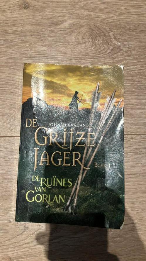 John Flanagan - De ruïnes van Gorlan, Boeken, Kinderboeken | Jeugd | 10 tot 12 jaar, Gelezen, Ophalen of Verzenden