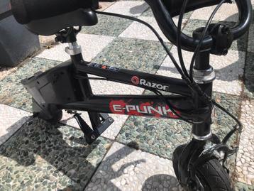 Razor elektrische kinder scooter beschikbaar voor biedingen