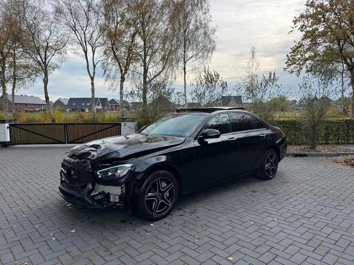 Mercedes-Benz E300de Hybride AMG Panorama Ambiance Leer BTW!, Auto diversen, Schadeauto's, Mercedes-Benz, Automaat, Hybride Elektrisch/Diesel