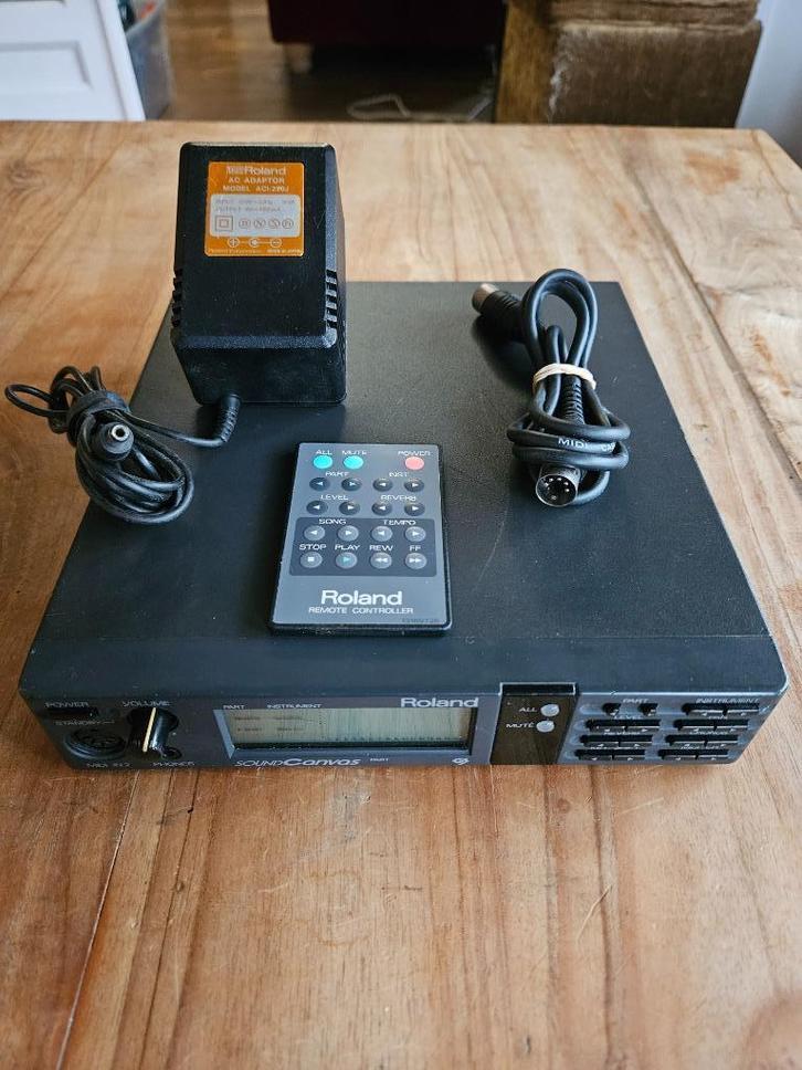 Roland Sound Canvas SC-55 MIDI-geluidsmodule uit 1991, Muziek en Instrumenten, Soundmodules, Gebruikt, Roland, Ophalen of Verzenden