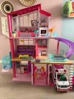 Barbie huis, met ambulance scooter en veel barbies, Ophalen