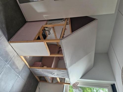 Solide houten speelhuis kind met bedbank keukentje plankjes, Kinderen en Baby's, Kinderkamer | Overige Meubels, Gebruikt, Overige typen