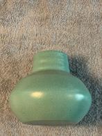Vintage Celadon Groene Vaas met Craquelé, Gebruikt, Aardewerk of Porselein, Ophalen of Verzenden, Minder dan 50 cm