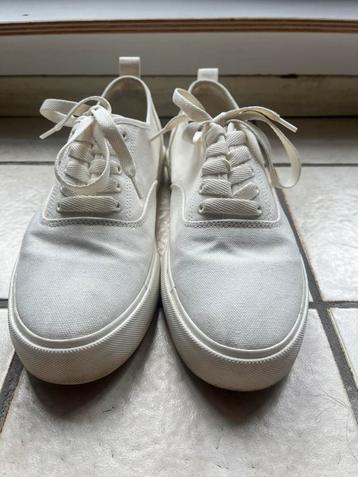 Witte veterschoenen H&M maat 41 beschikbaar voor biedingen
