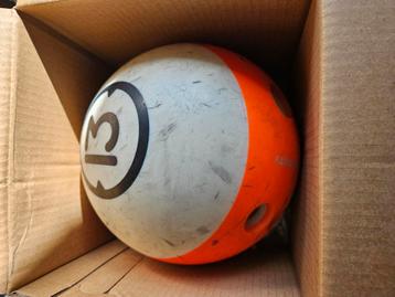 Bowling bal nummer 13 gekkengetal  beschikbaar voor biedingen