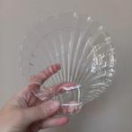 4 Schelpvormige Gebaksbordjes vintage, Gebruikt, Schaal, Ophalen of Verzenden, Glas