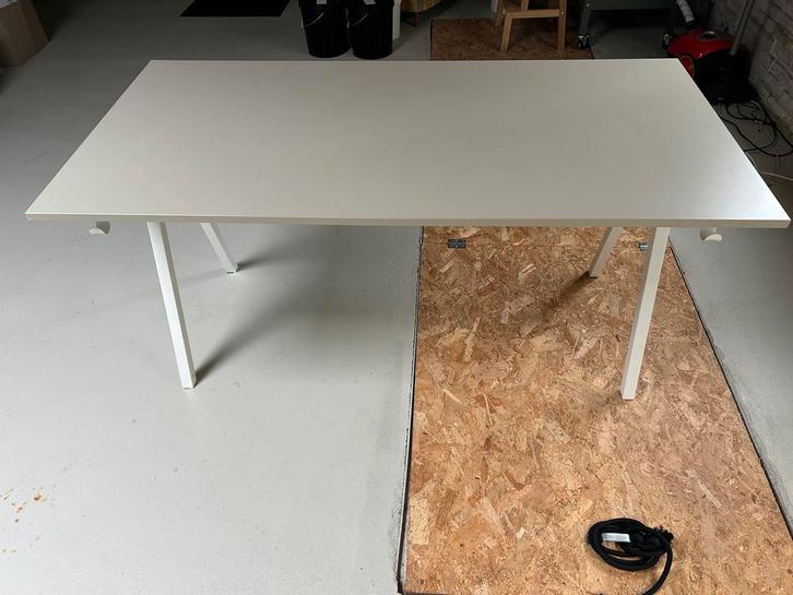 Ikea Trotten bureau / tafel 160x80, Huis en Inrichting, Bureaus, Zo goed als nieuw, Bureau, Ophalen