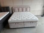 Luxe Boxspring 180x200 Teddy Taupe + Nachtkastjes, Ophalen, Beige, 180 cm, 200 cm