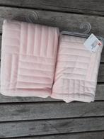 2 nieuwe, zacht velours, kussenhoesjes met rits 40 x 40 cm, Ophalen, Nieuw, Roze, Vierkant
