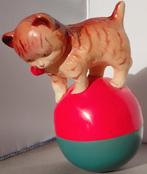 Vintage Tuimelaar Celluloid Speelgoed Katje op een Bal, Ophalen of Verzenden