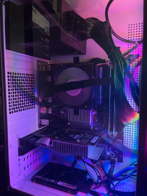 Gaming PC - Windows 11 Pro, Computers en Software, Desktop Pc's, Zo goed als nieuw, 3 tot 4 Ghz, SSD, 32 GB, Met videokaart, Gaming