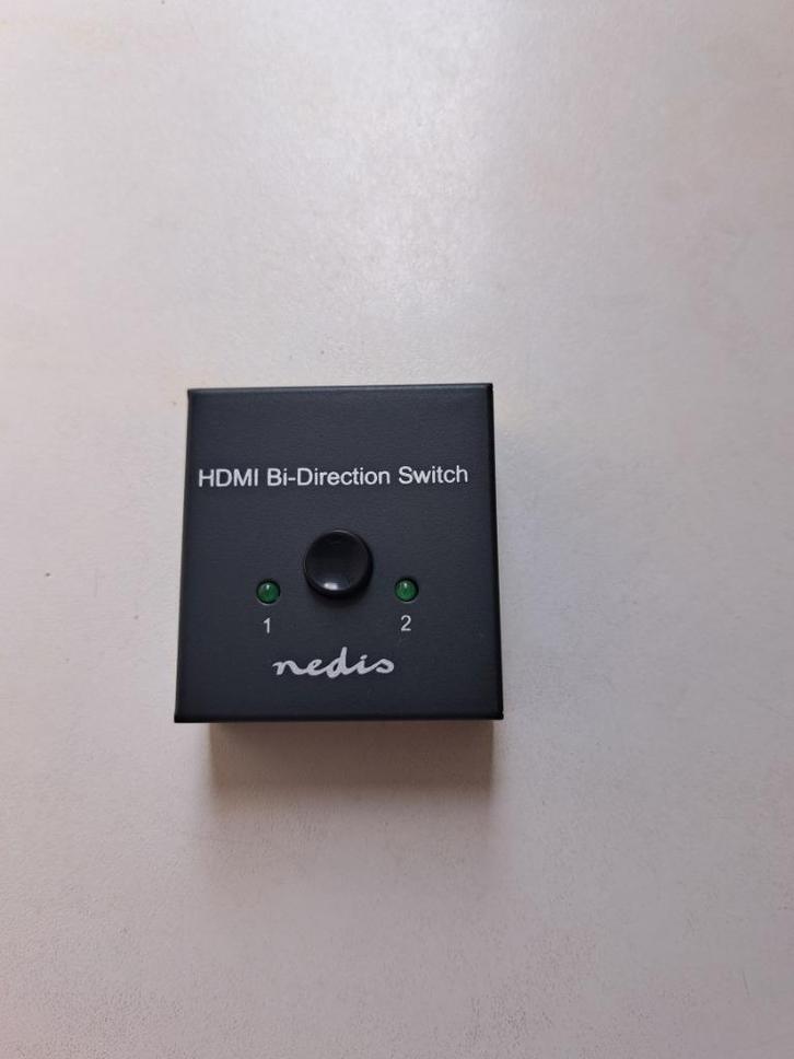 Te koop, actieve hdmi switch met 2 poorten 4k, merk: NEDIS, Audio, Tv en Foto, Audiokabels en Televisiekabels, Nieuw, HDMI-kabel