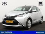 Toyota Aygo 1.0 VVT-i X-Play | Navigatie | Parkeercamera |, Origineel Nederlands, Te koop, Zilver of Grijs, Benzine