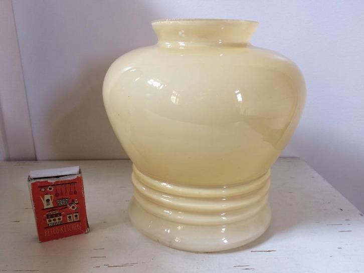 2 pastelgeel & oudroze opaline geel glas hanglampen melkglas, Antiek en Kunst, Antiek | Glas en Kristal, Ophalen of Verzenden