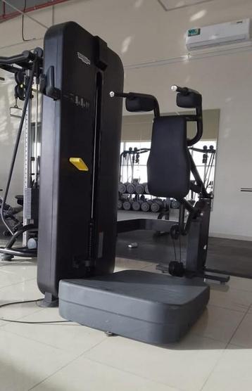 Technogym Artis squat mk16 beschikbaar voor biedingen