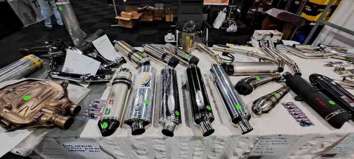 Diverse sport uitlaat dempers e keurmerk db killer of open, Motoren, Onderdelen | Overige, Ophalen of Verzenden