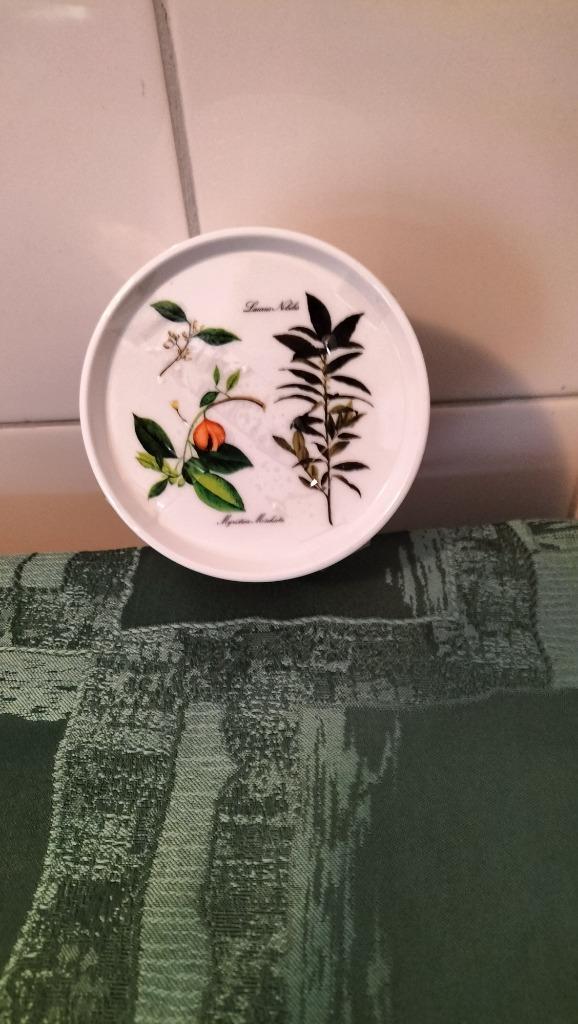 11 Malani kunsstof onderzetters -9 cm doorsnee, Huis en Inrichting, Keuken | Servies, Nieuw, Overige stijlen, Overige materialen