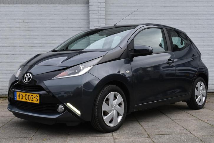 Toyota Aygo 1.0 VVT-i x-play | Parkeercamera | Airco |, Auto's, Toyota, Bedrijf, Te koop, Aygo, ABS, Achteruitrijcamera, Airbags