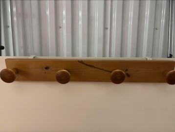 Mooi Vintage Houten Kapstokken – Functioneel en Decoratief beschikbaar voor biedingen