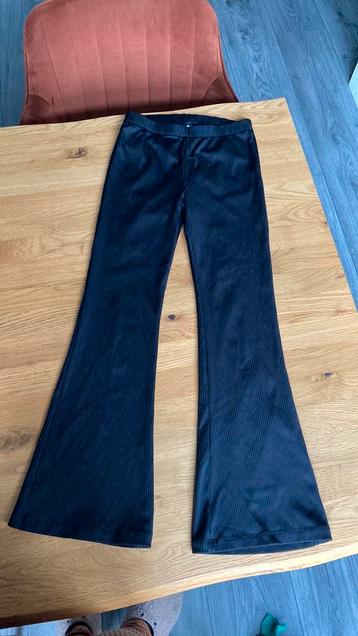 Mooie zgan flared broek - zwart 134/140 beschikbaar voor biedingen