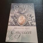 Doreen Virtue - Healing met engelen, Achtergrond en Informatie, Spiritualiteit algemeen, Ophalen of Verzenden, Zo goed als nieuw