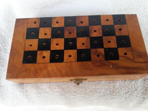 Mini schaakspel in een mooie doos. Domino etc, Hobby en Vrije tijd, Gezelschapsspellen | Bordspellen, Gebruikt, Een of twee spelers