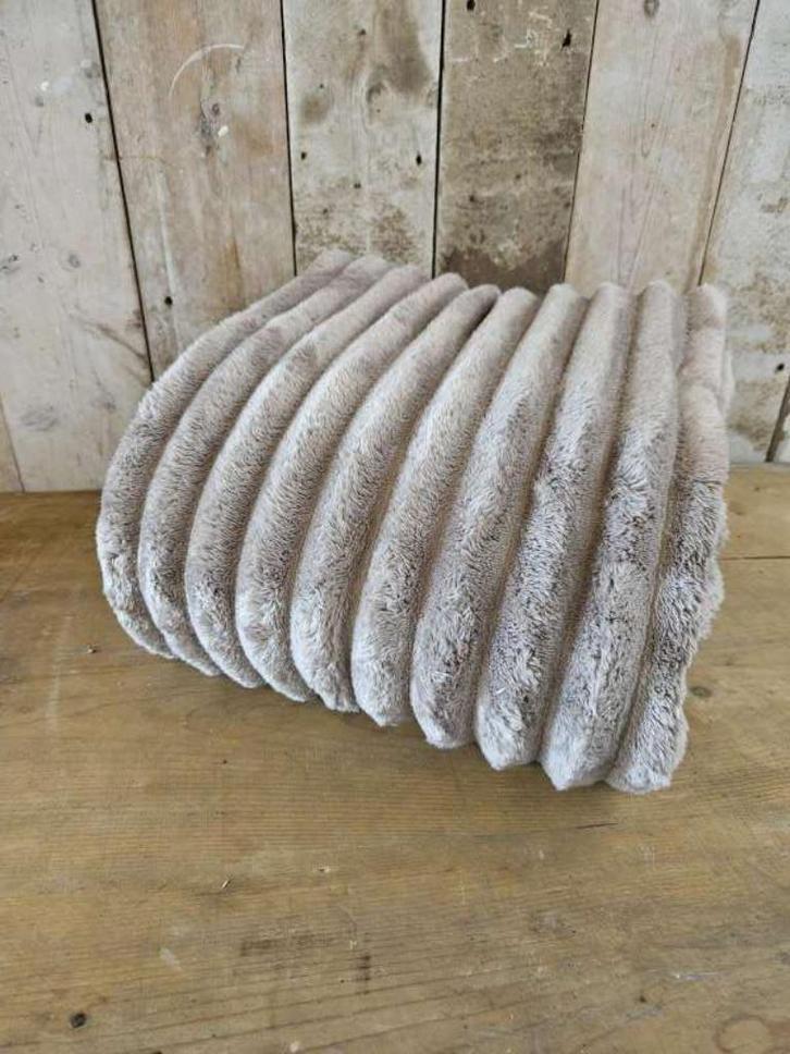 plaid,woondeken ``WOONWINKEL RUSTIEK``, Huis en Inrichting, Woonaccessoires | Plaids en Woondekens, Nieuw, Ophalen of Verzenden