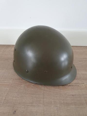 Dit is een originele Nederlandse leger KL helm & binnenhelm beschikbaar voor biedingen