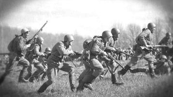WW2 Materiaal Gezocht beschikbaar voor biedingen