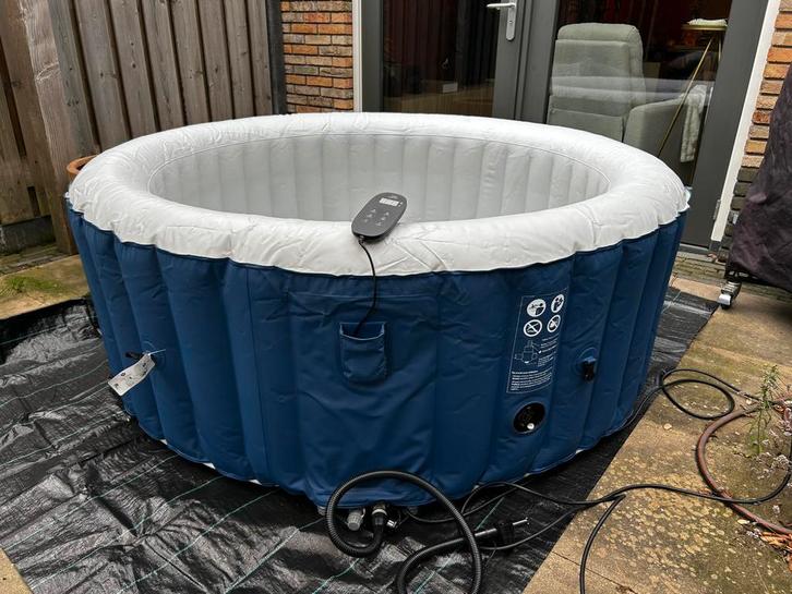 Oplaasbare Jacuzzi - incl. Afdekzeil + Accessoires - 180 cm, Tuin en Terras, Bubbelbaden en Hottubs, Zo goed als nieuw, Opblaasbaar