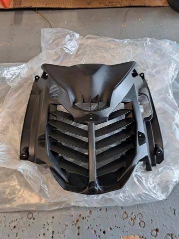 Te koop nieuwe onderdelen yamaha aerox minarelli  beschikbaar voor biedingen