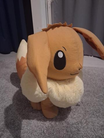 Grote Eevee Knuffel beschikbaar voor biedingen