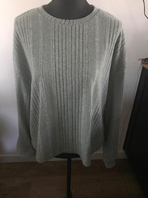 Nieuw mooie aparte zachte trui korter model mt XL groen, Kleding | Dames, Truien en Vesten, Nieuw, Maat 46/48 (XL) of groter, Groen