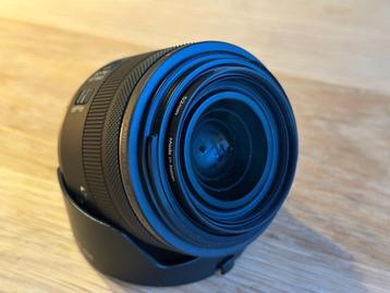 Canon RF 24mm f/1.8 Macro IS STM beschikbaar voor biedingen