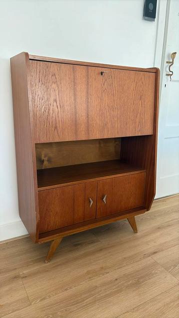 Vintage mid century kast secretaire jaren 60 beschikbaar voor biedingen