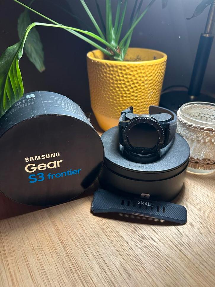 Samsung Gear S3 Frontier - Smartwatch, Sieraden, Tassen en Uiterlijk, Smartwatches, Gebruikt, Android, Zwart, Afstand, Waterdicht