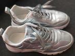 Zilver Glanzende Sneakers met Comfort Zolen maat 40, Overige kleuren, Nieuw, Ophalen of Verzenden, Sneakers of Gympen
