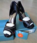 Karen Millen wedges zwart, maat 40 Nieuw in doos, Kleding | Dames, Schoenen, Karen Millen, Zwart, Nieuw, Ophalen of Verzenden