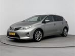 Toyota Auris 1.8 Hybrid Lease (bj 2013, automaat), Stof, Gebruikt, Zwart, 4 cilinders