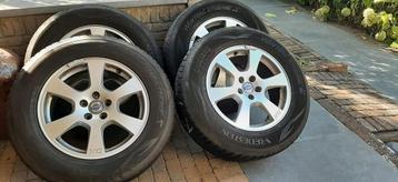 Volvo XC60 velgen met winterbanden beschikbaar voor biedingen