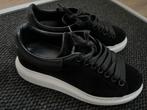 Alexander McQueen sneakers zwart velvet maat 37,5, Ophalen, Zwart, Alexander mcqueen, Sneakers of Gympen